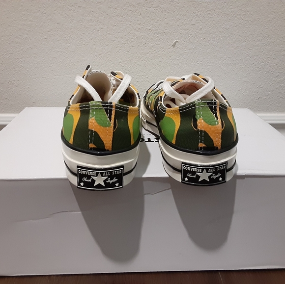 Converse - Picture 2 of 4